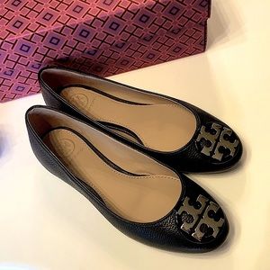 Tory Burch tumbled leather ballet 5.5